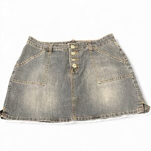 Bubblegum Faded Washed Denim Mini Skirt Size 11/12 Y2K Vintage Blue Button‎ Fly